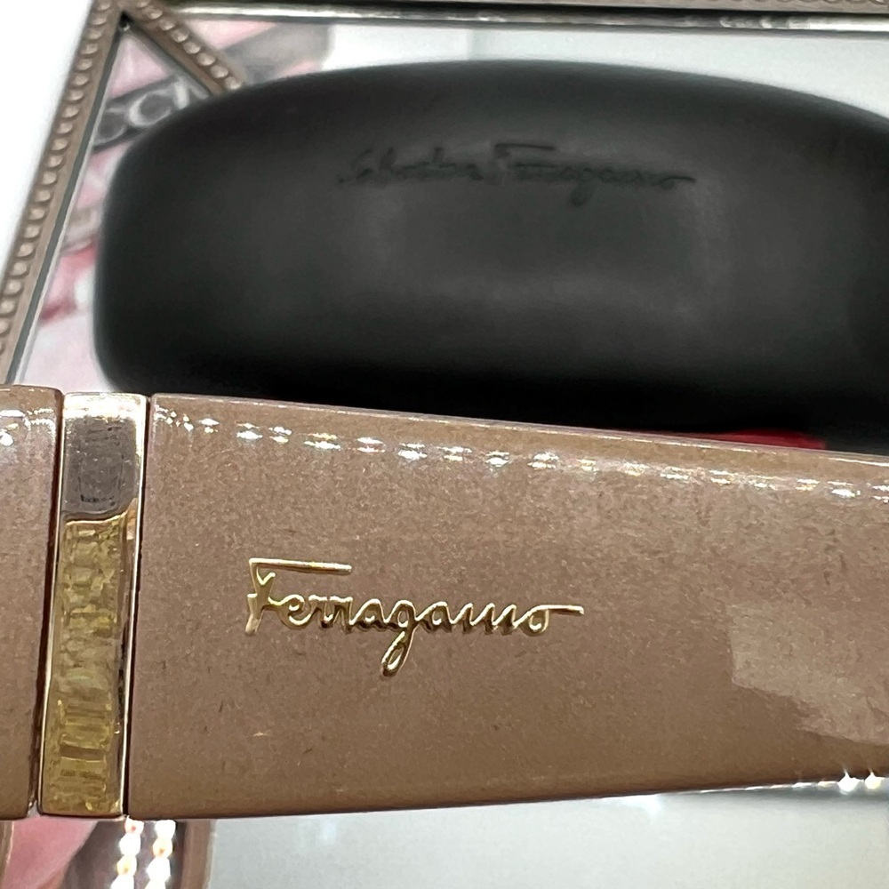 Salvatore Ferragamo Sunglasses with COA - Picture 2 of 10